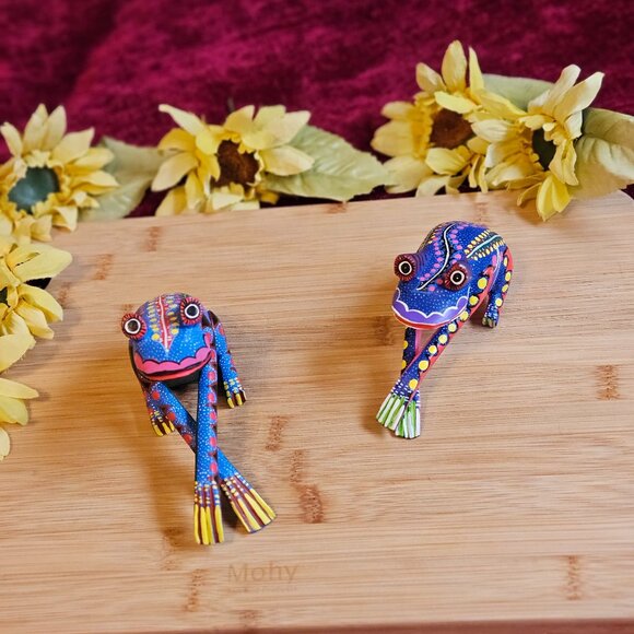 VTG OAXACAN Other - VINTAGE OAXACAN COPAL WOOD FROG CARVINGS  x2